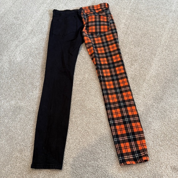Stylish Black and Orange Plaid Men's Jeans - Picture 2 of 9